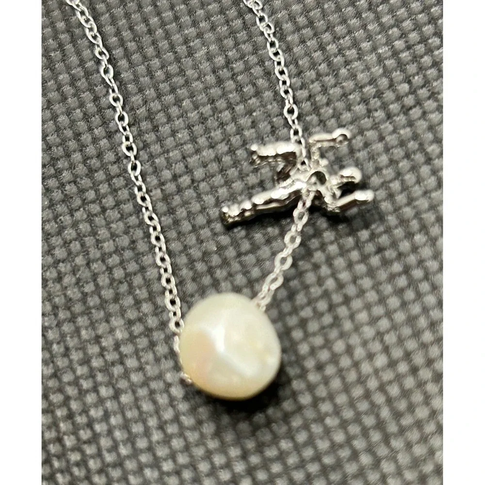Silver Tone Climber Holding Pearl‎ Pendant Necklace Fashion Jewelry